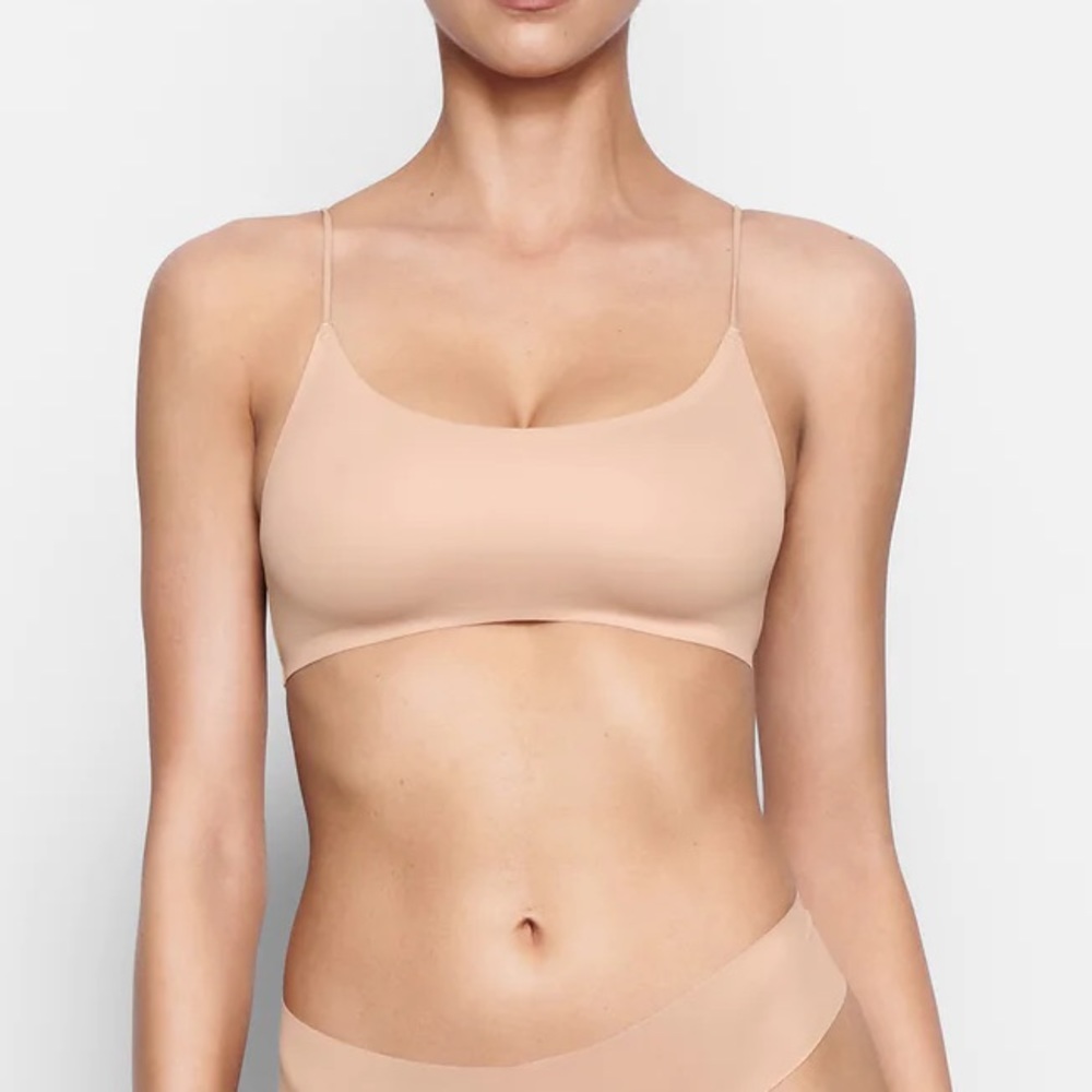SKIMS Naked Scoop bralette